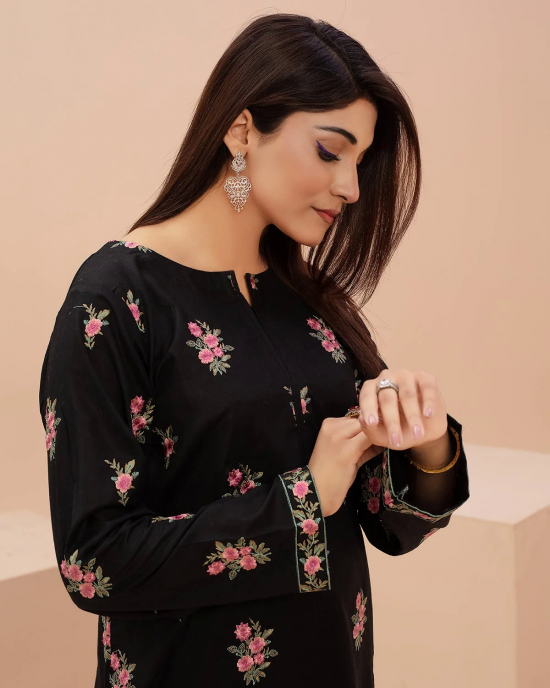 Original Black Embroidered Lawn 2pc - ZJ054 Original Black Embroidered Lawn 2pc - ZJ054