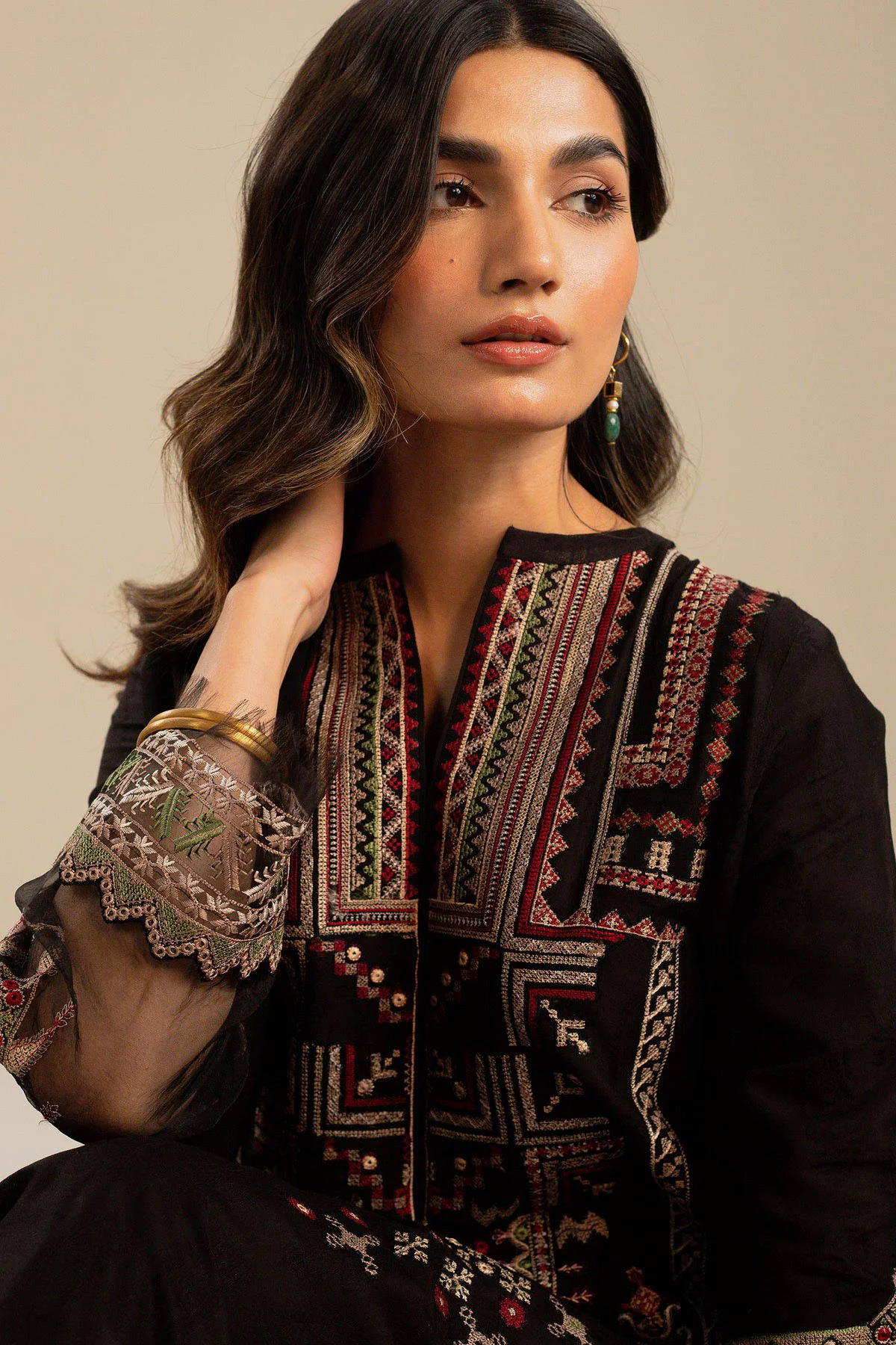 Embroidered Lawn 3pc with Chiffon Dupatta- GA1899
