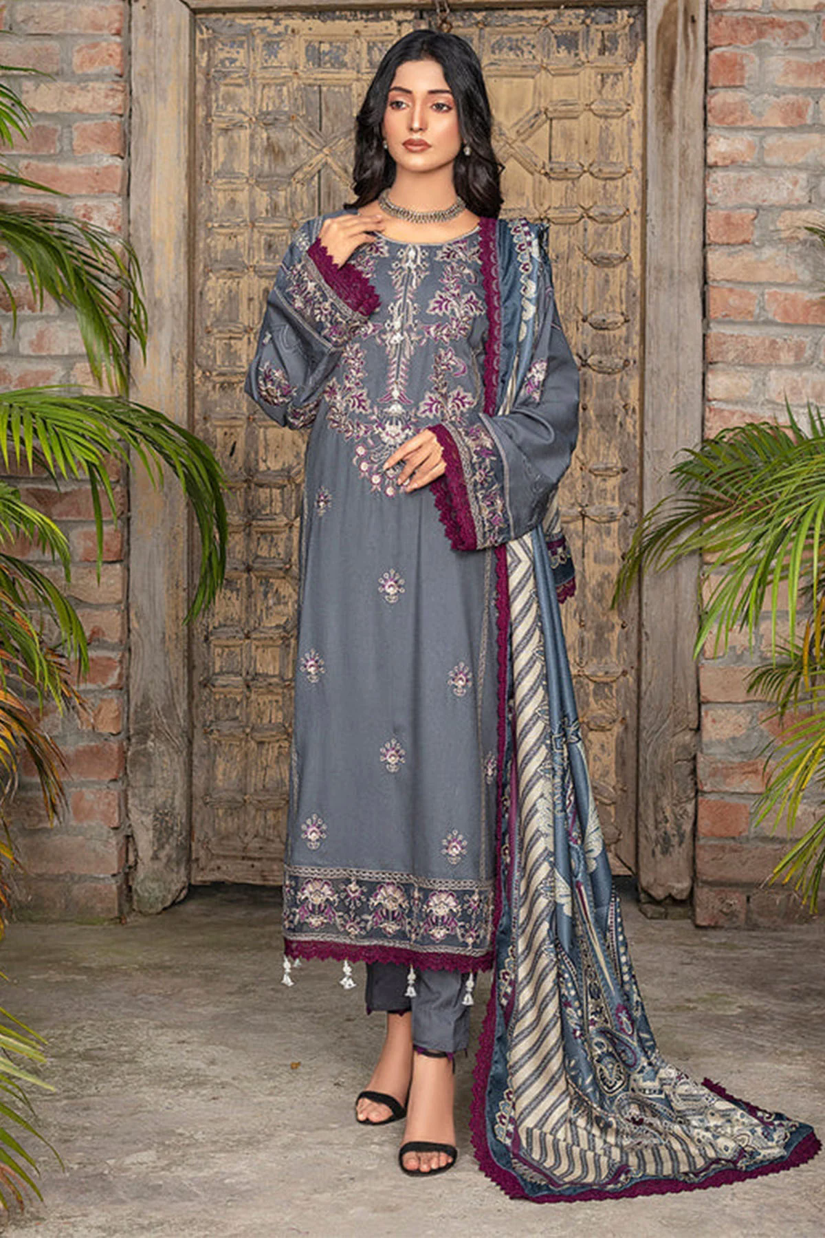 Firooja Luxury Embroidered Dhanak 3pc With Printed Whool Shawal-GA1940