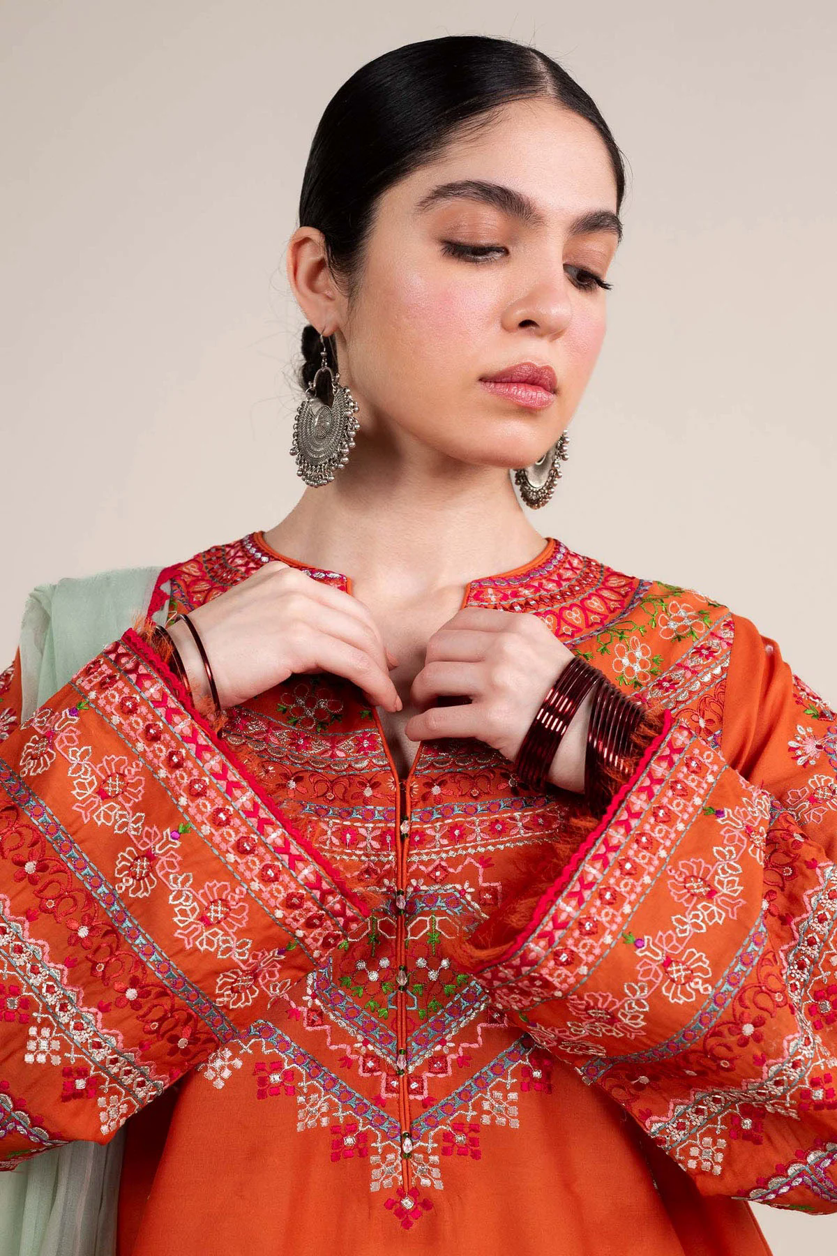 Embroidered Lawn 3pc with Chiffon Dupatta- GA1909