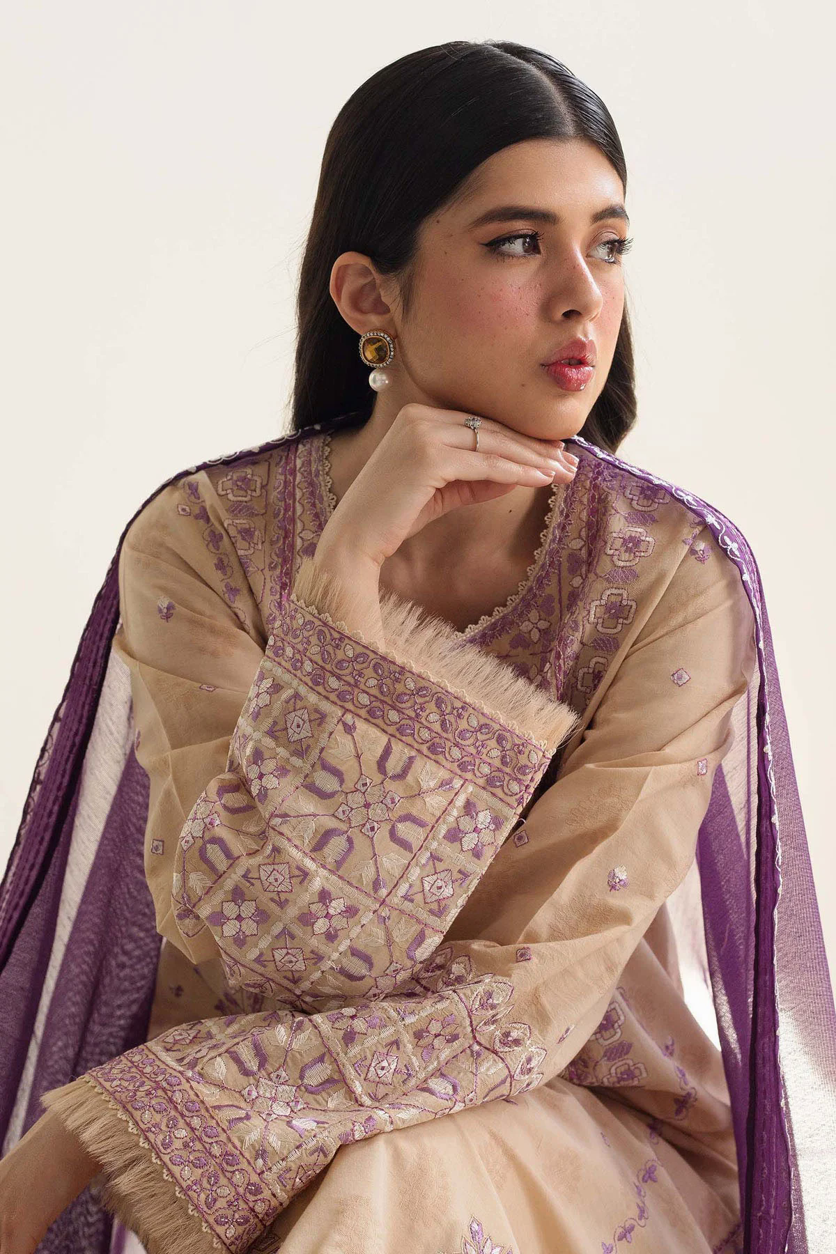 Embroidered Lawn 3pc with Printed Slub Net Dupatta- GA1906