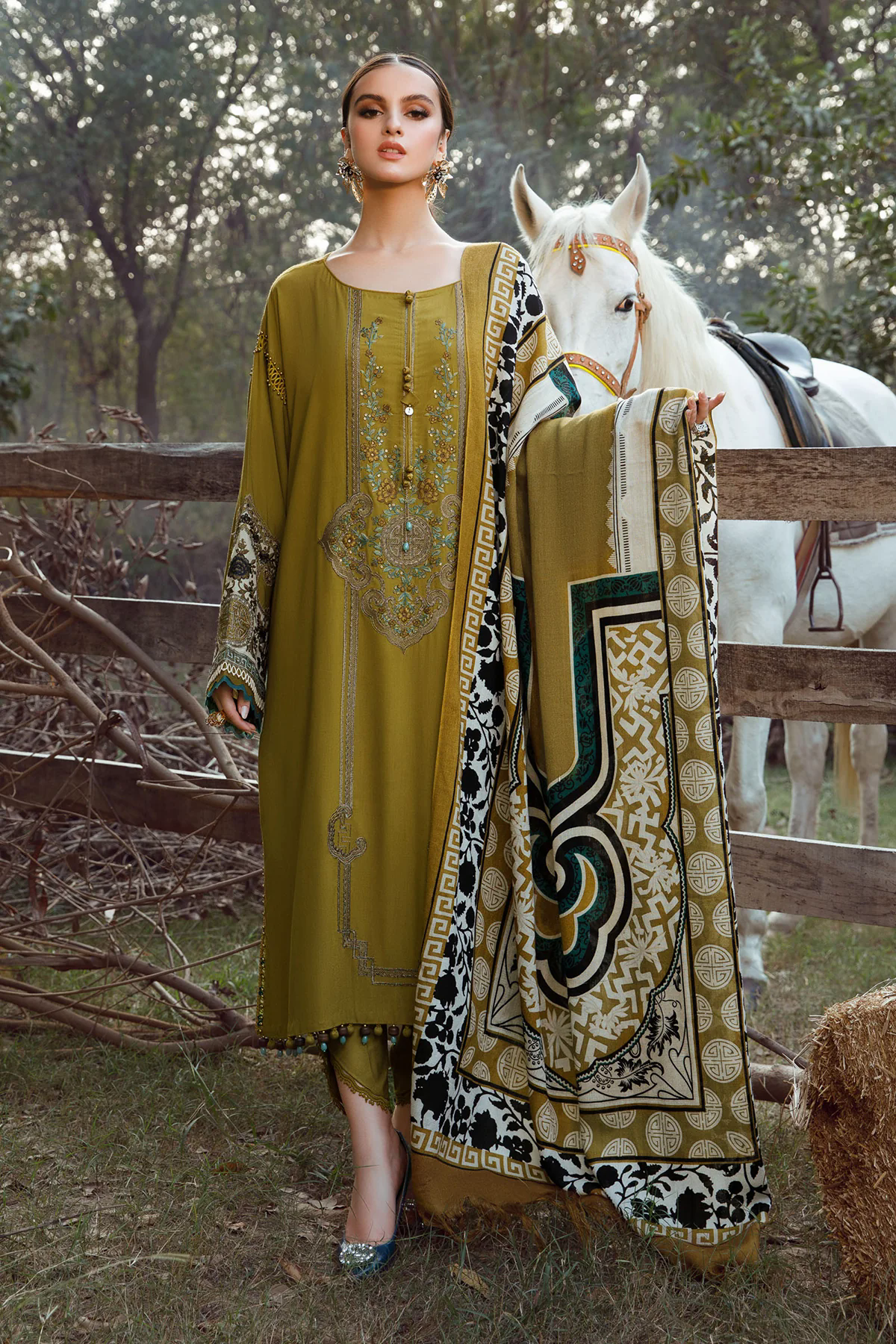 3PC Fully Embroidered Dhanak Suit - GA1613