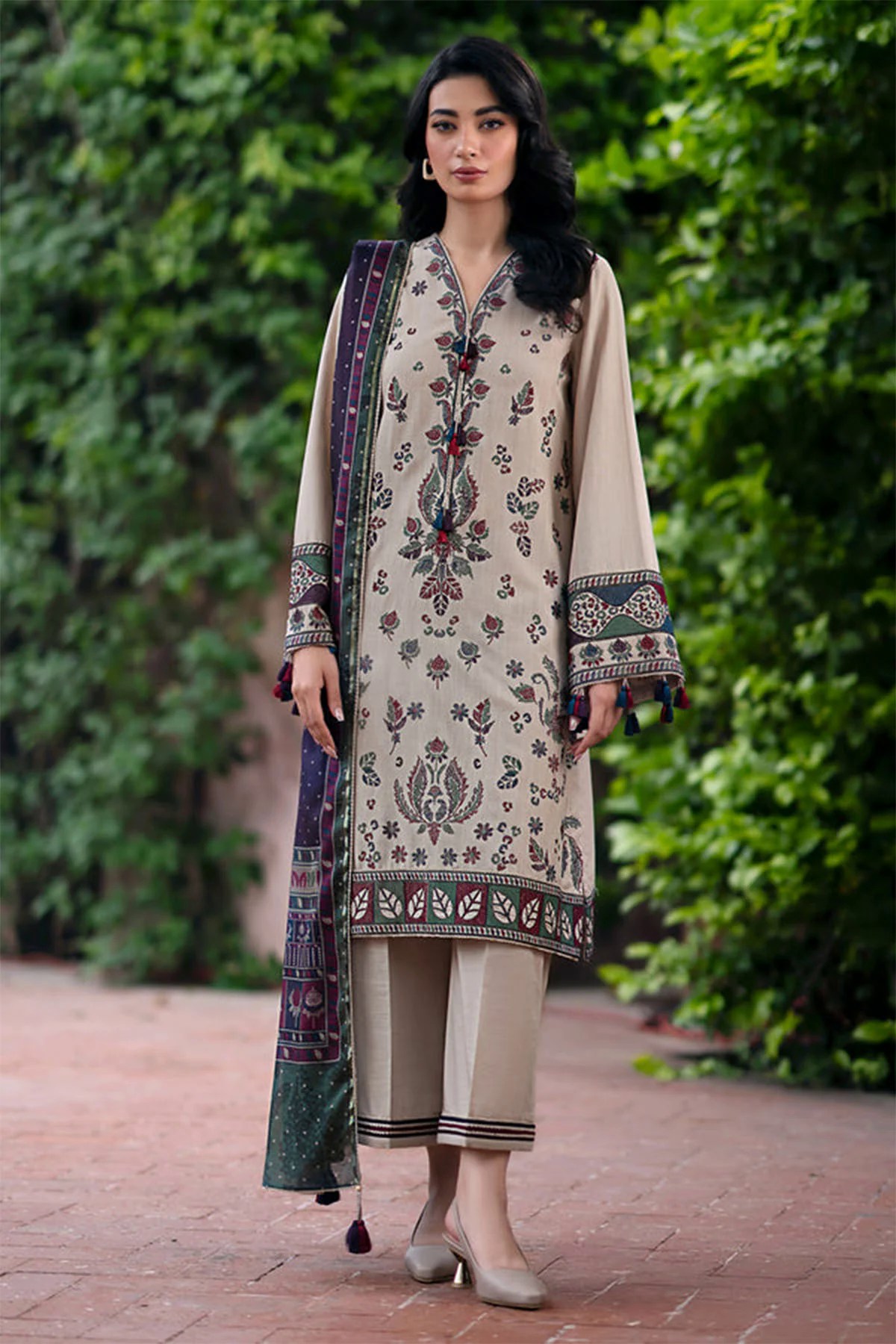 Embroidered Dhanak 3pc with Whool Shawal- GA1973