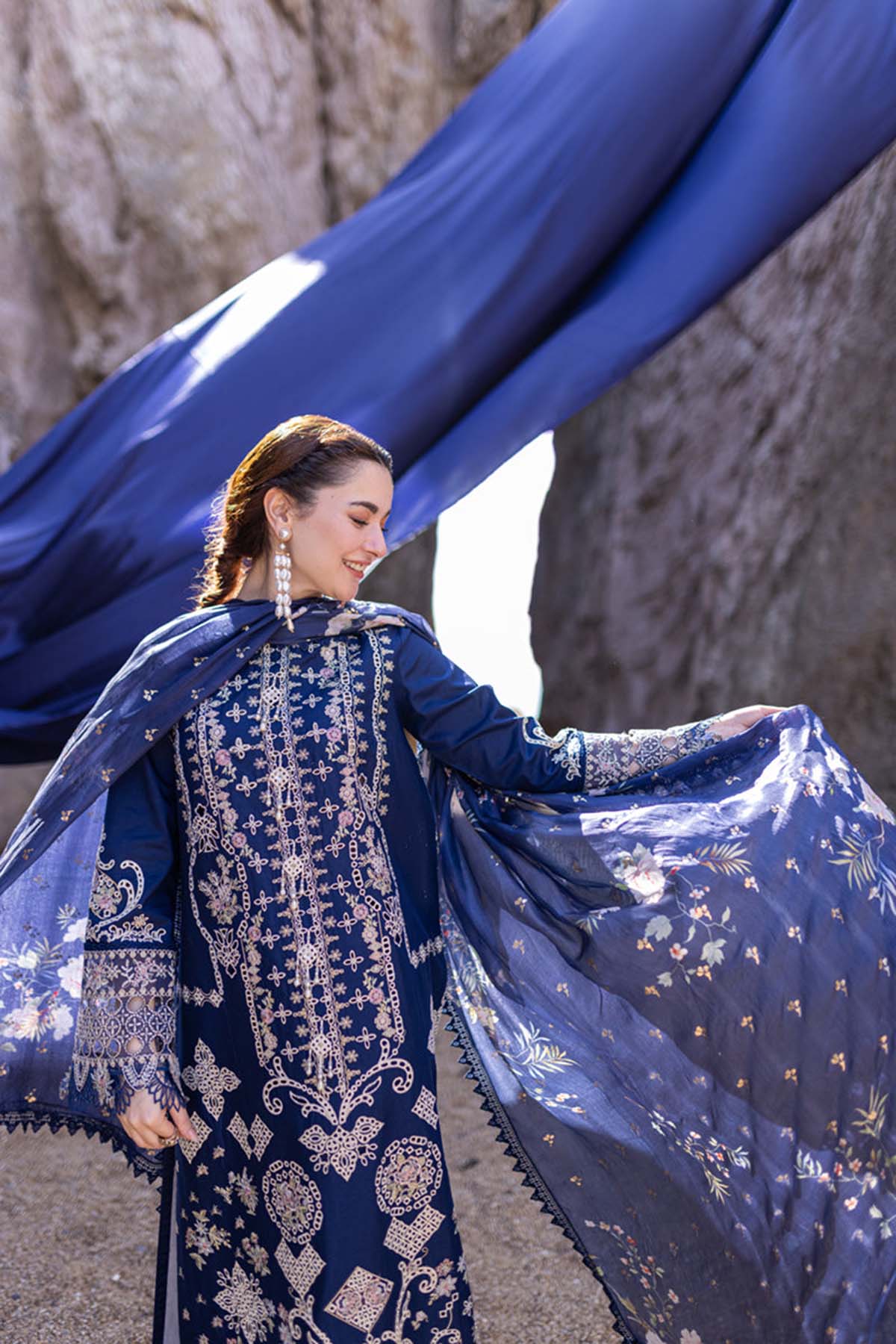 Luxury Embroidered Lawn 3pc with Embroidered Slub Net Dupatta - GA1831
