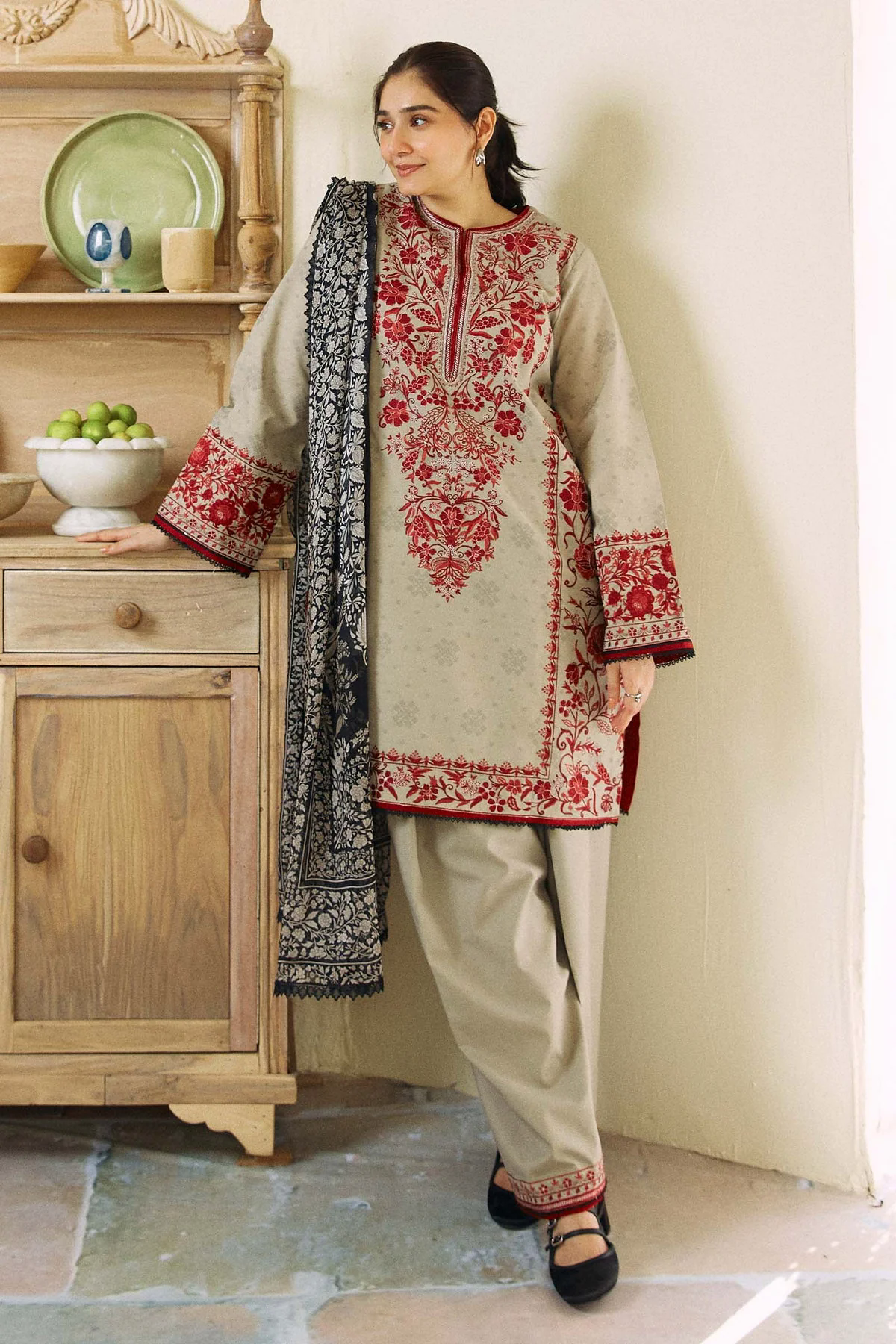 Embroidered Lawn 3pc with Silk Printed Chiffon Dupatta - GA1881