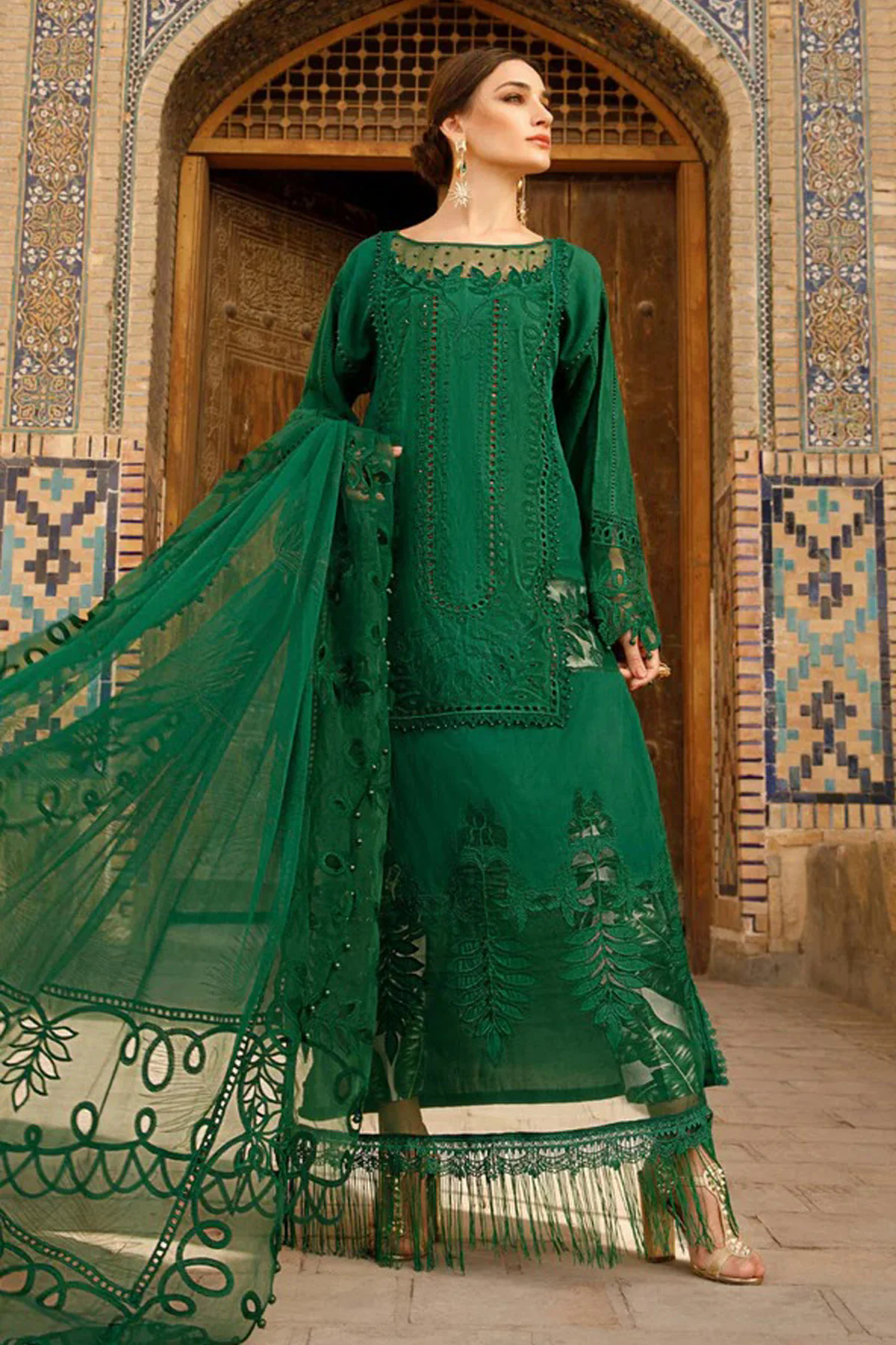 Embroidered Lawn 3pc with Organza dupatta-GA1712