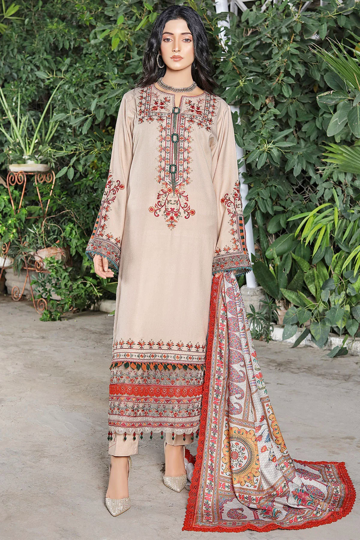 Dilaara Luxury Embroidered Dhanak 3pc With Printed Whool Shawal-GA1944