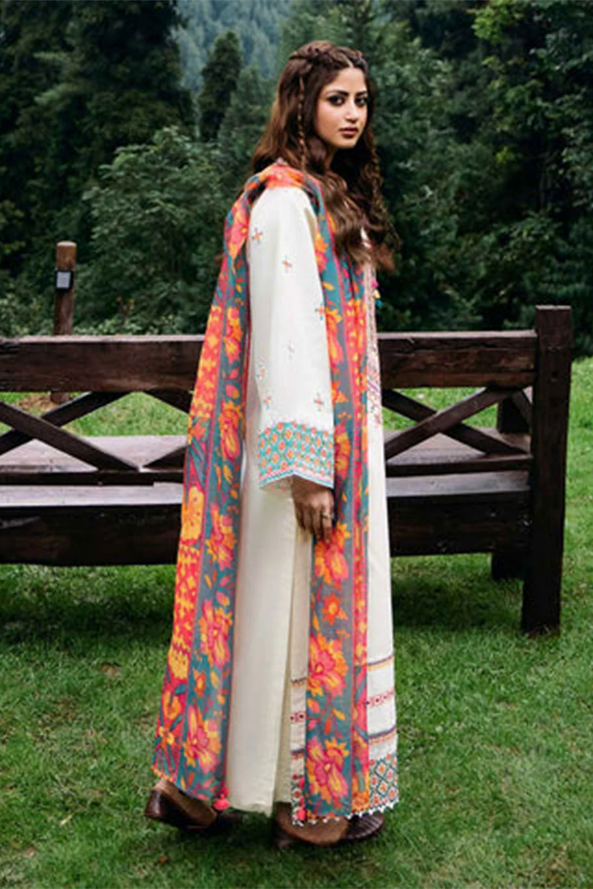 Sapphire Embroidered Dhanak 3pc with Whool Shawal- GA1982 Sapphire Embroidered Dhanak 3pc with Whool Shawal- GA1982