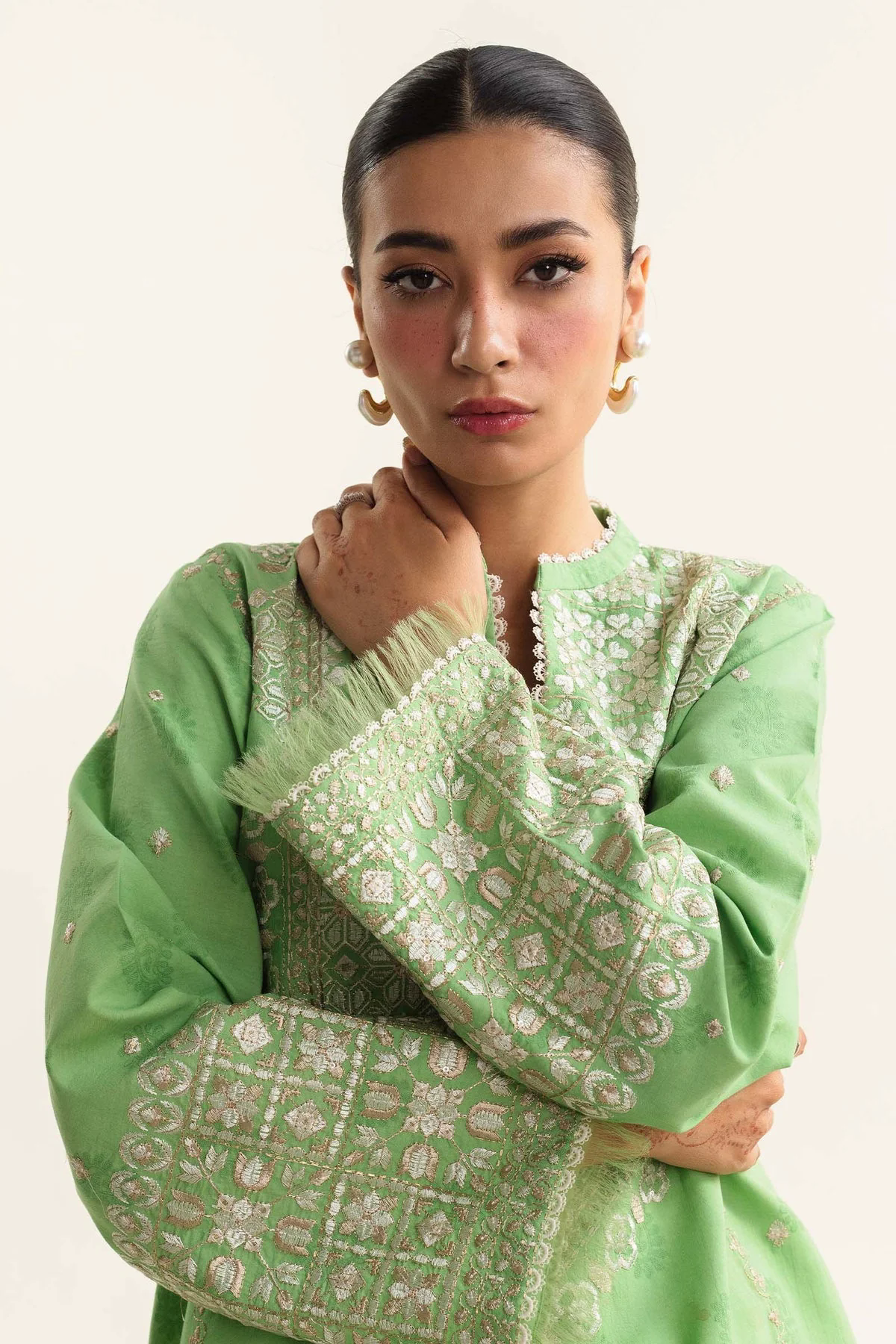 Embroidered Lawn 3pc with Printed Slub Net Dupatta- GA1905