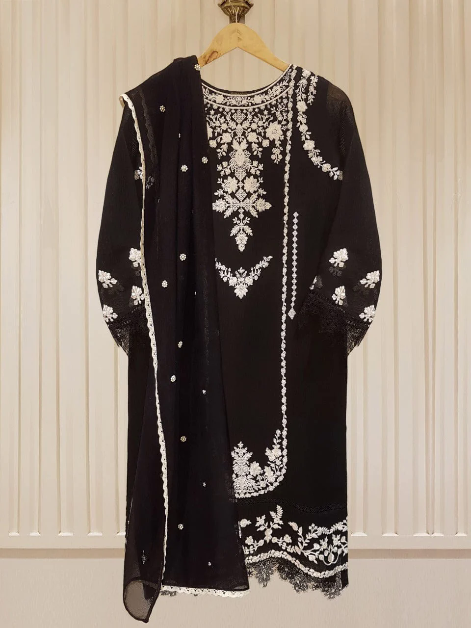 Heavy Embroidered with Embroidered Organza dupatta-Ga1680 Heavy Embroidered with Embroidered Organza dupatta-Ga1680