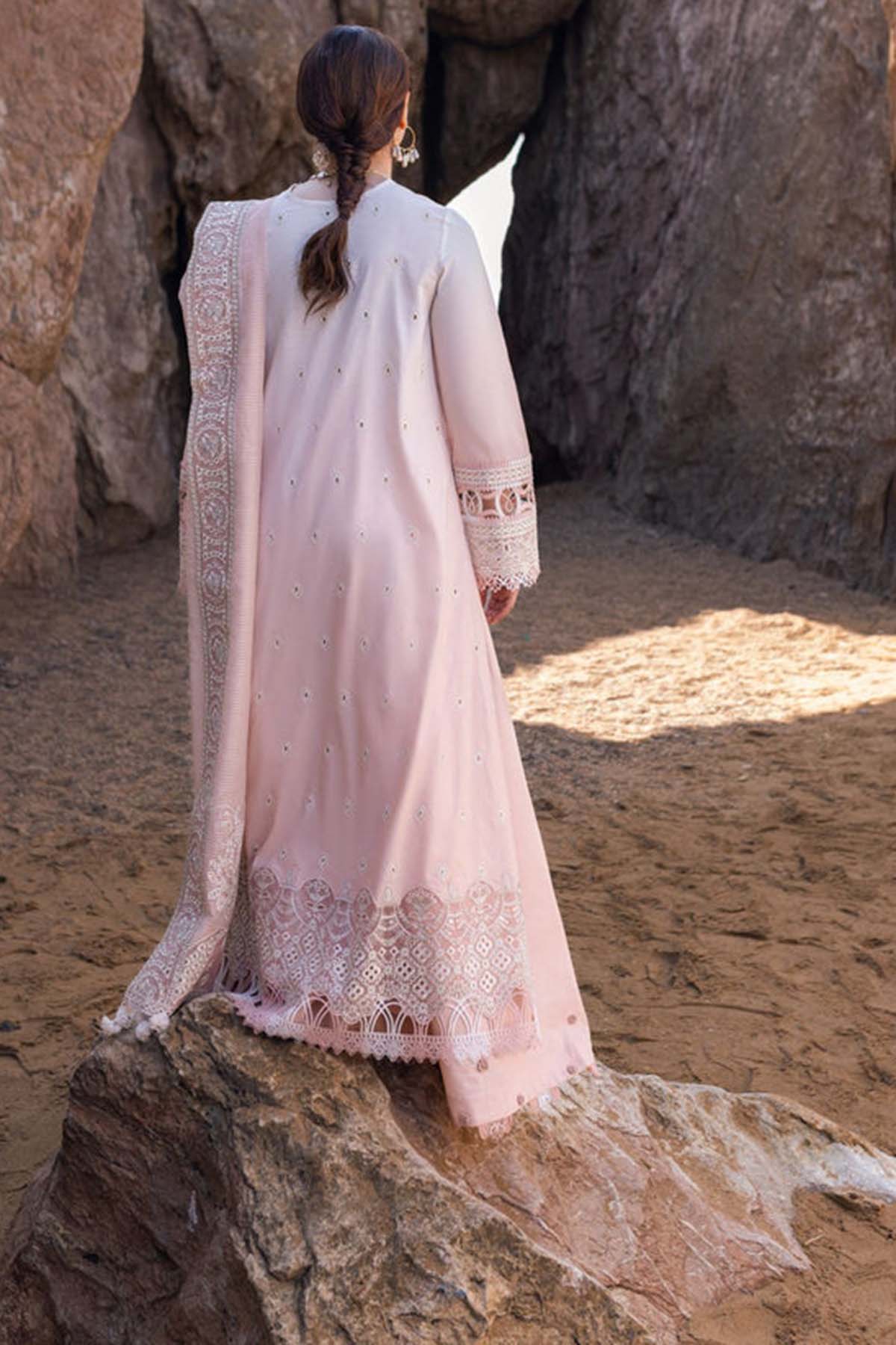 Luxury Embroidered Lawn 3pc with Embroidered Slub Net Dupatta - GA1830
