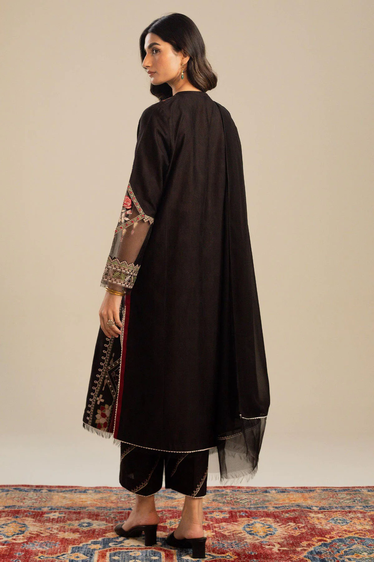 Embroidered Lawn 3pc with Chiffon Dupatta- GA1899